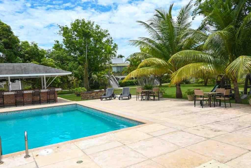 D'Escape At Seawind On The Bay Apartment Montego Bay Exterior photo